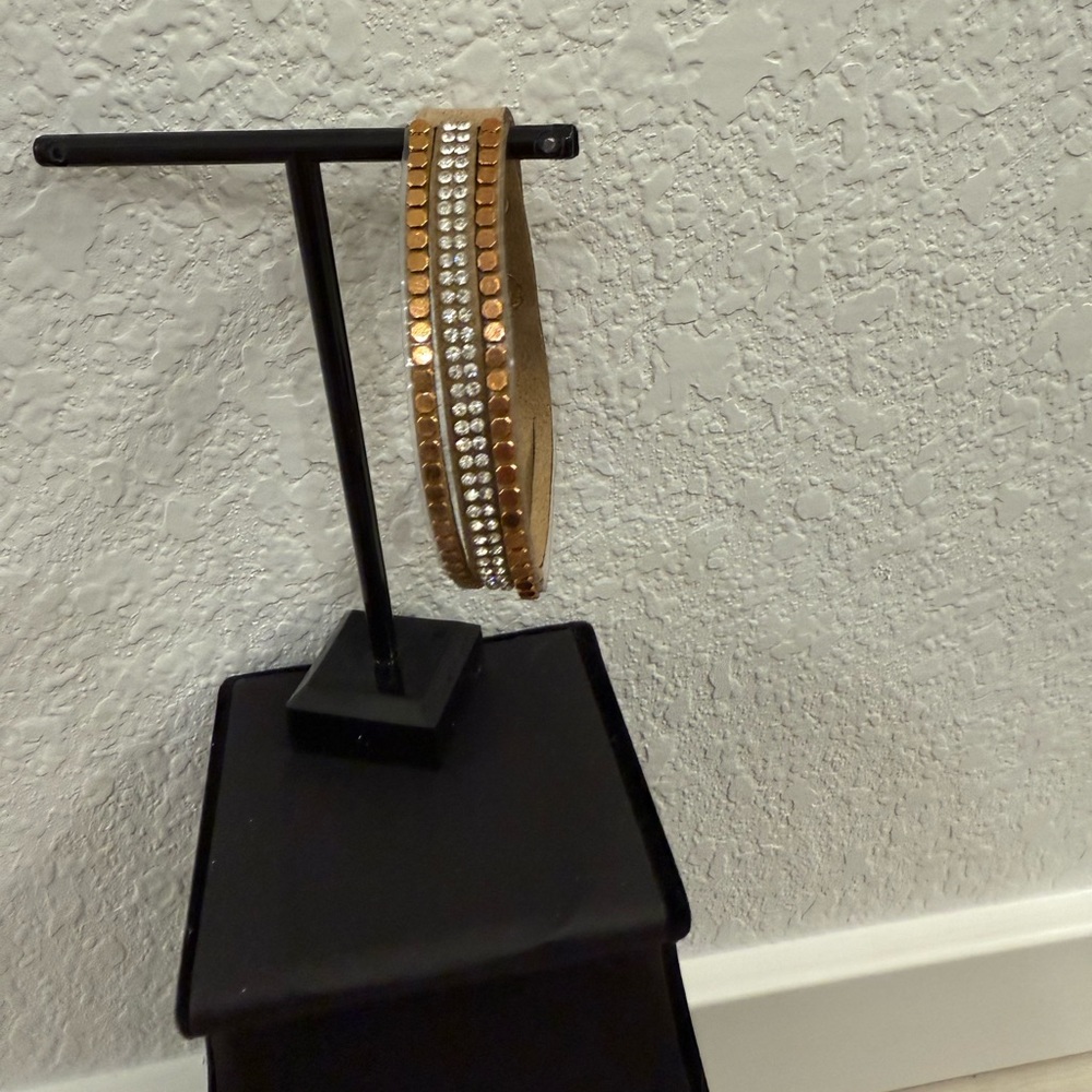 Elegant Gold and Silver Women's Bracelet